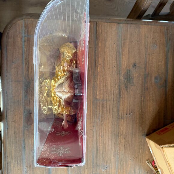 NRFB 2020 Holiday Barbie - Picture 3 of 5